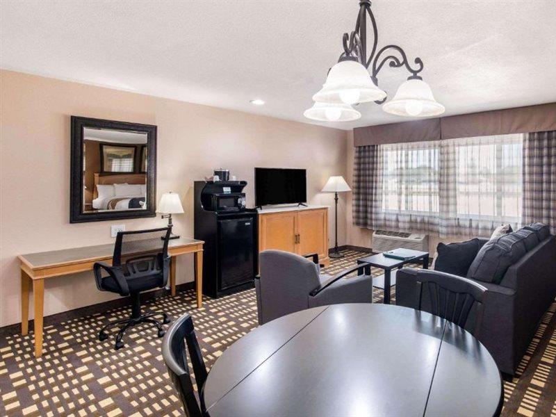 Quality Inn & Suites Plano East - Richardson Εξωτερικό φωτογραφία
