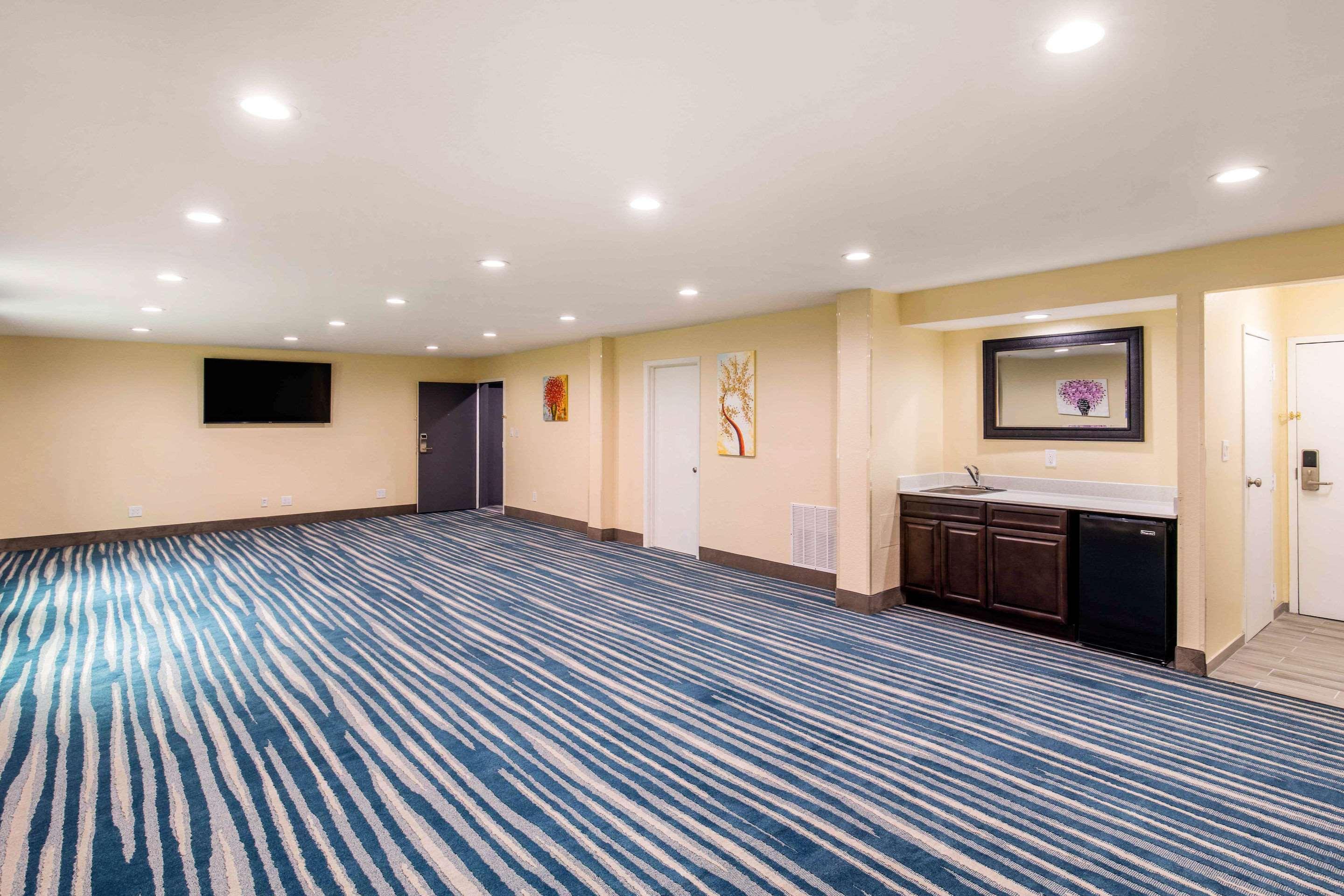 Quality Inn & Suites Plano East - Richardson Εξωτερικό φωτογραφία