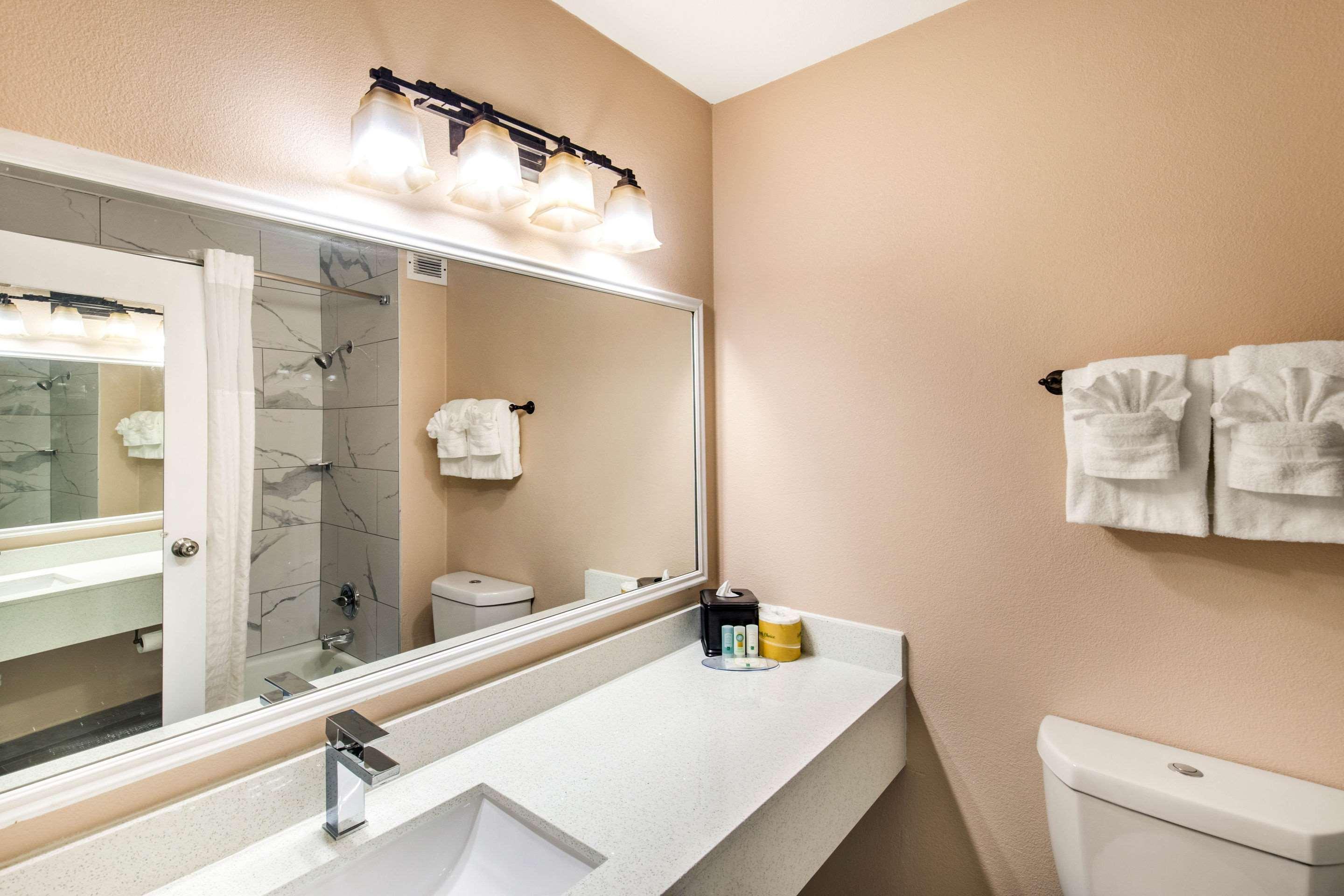 Quality Inn & Suites Plano East - Richardson Εξωτερικό φωτογραφία