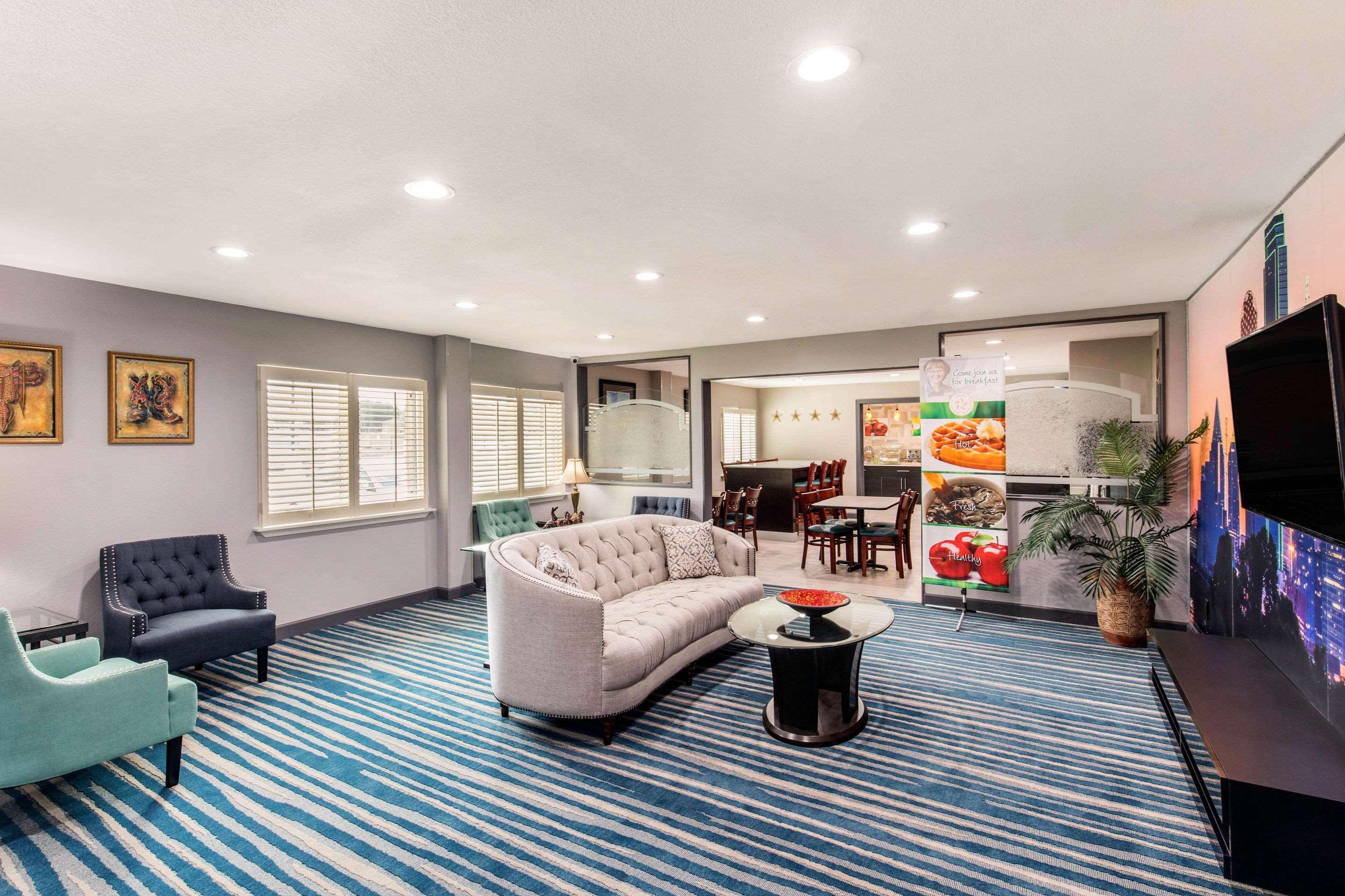 Quality Inn & Suites Plano East - Richardson Εξωτερικό φωτογραφία